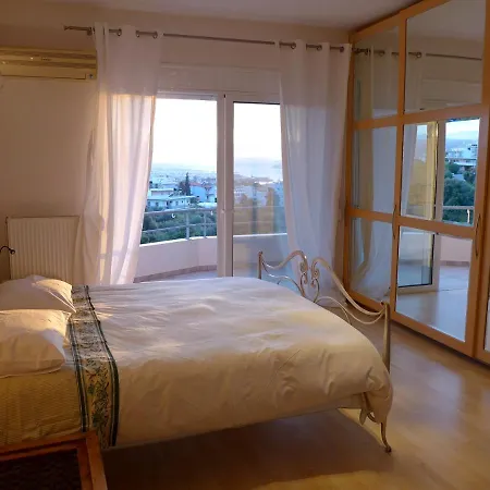 Wide-view & Quiet Chania Apartment
